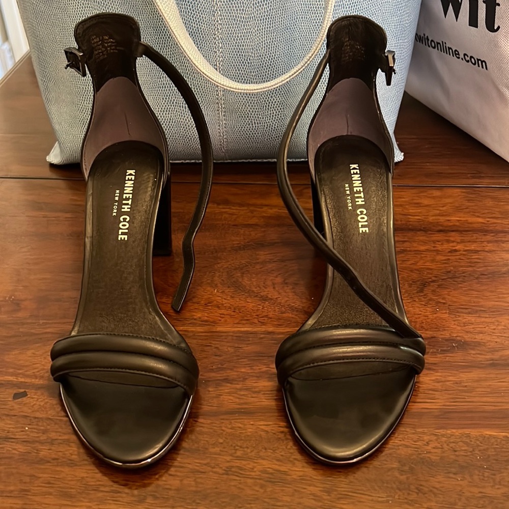 Black Leather Kenneth Cole New York Lex Sandal
